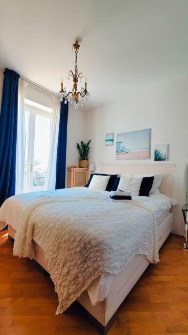 Blu Apartment In Historical Hunbury Бордигера Экстерьер фото